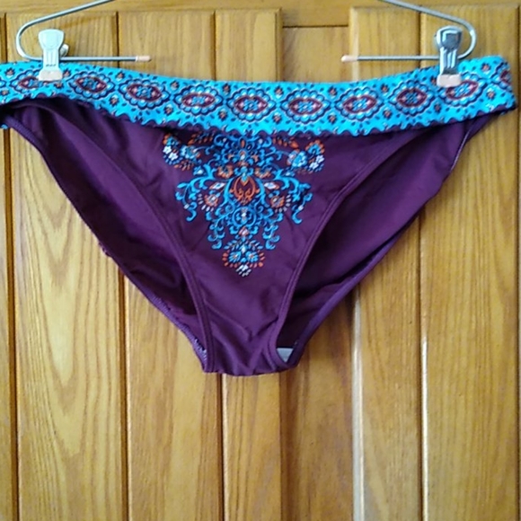 NWOT 2 Piece bathing suit - Picture 2 of 8